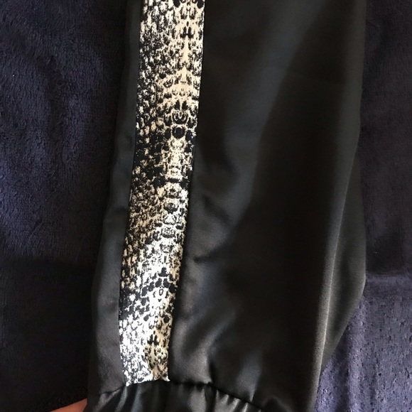 Zara pants - Picture 2 of 3